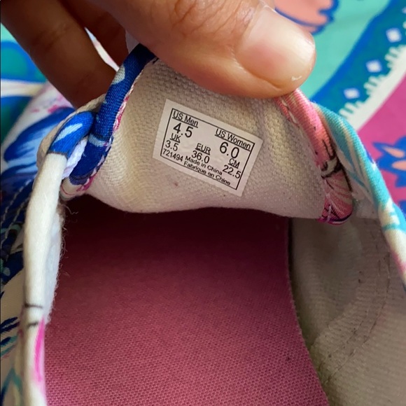 Shoes - Picture 2 of 4